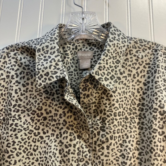 Chico's Tops - Chicos No-Iron Coolmax All Season Leopard Print Button Down Shirt SZ 2 L 12/14